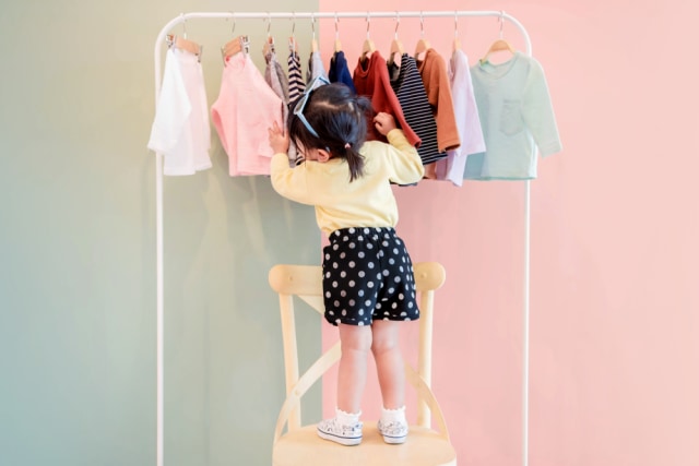 Pentingnya Memberikan Kebebasan Anak Dalam Memilih Baju Sendiri Membangun Kemandirian Sejak Dini